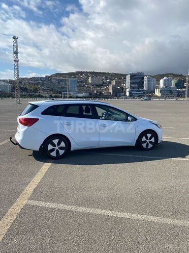 Kia Ceed 2013, 351,000 km - 1.4 l - Bakı