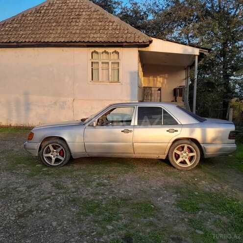Mercedes E 250 1993, 250,000 km - 2.5 l - Masallı