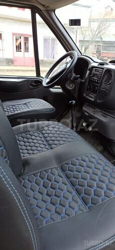Ford Transit 2001, 365,000 km - 2.0 l - Qusar