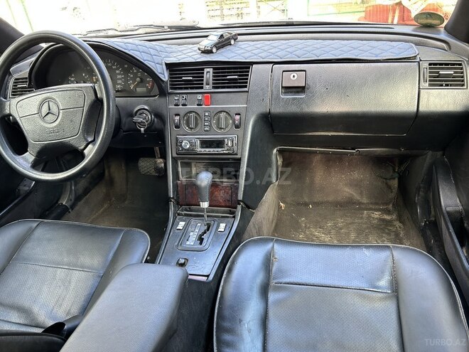 Mercedes C 180 1993, 300,000 km - 1.8 l - Bakı