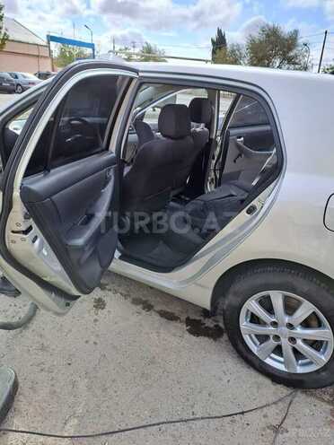 Toyota Corolla 2006, 200,000 km - 1.4 l - Bakı