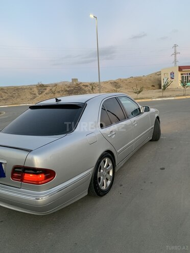 Mercedes E 220 2000, 459,000 km - 2.2 l - Şirvan