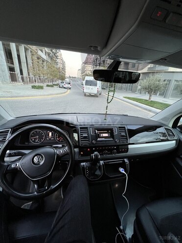 Volkswagen Multivan 2017, 80,000 km - 2.0 л - Bakı