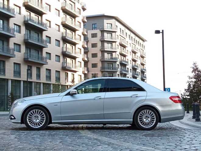 Mercedes E 220 2009, 229,000 km - 2.2 l - Bakı