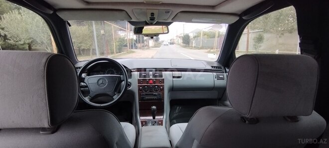 Mercedes E 280 1996, 348,000 km - 2.8 l - Bakı