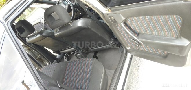 Opel Vectra 1994, 355,000 km - 1.8 l - Qax