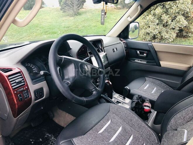 Mitsubishi Pajero 2004, 27,400 km - 3.0 л - Bakı