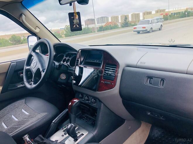 Mitsubishi Pajero 2004, 27,400 km - 3.0 л - Bakı