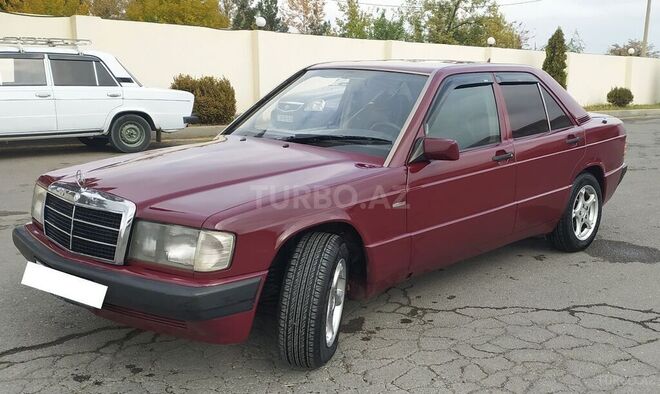 Mercedes 190 1990, 450,000 km - 2.0 l - Yevlax