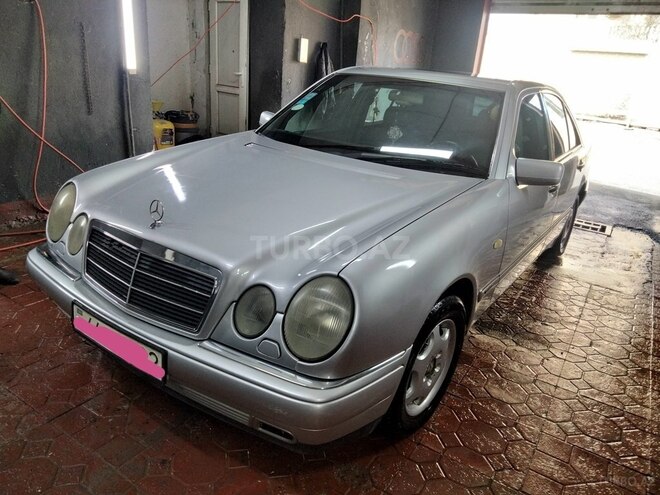 Mercedes E 230 1996, 320,000 km - 2.3 l - Bakı