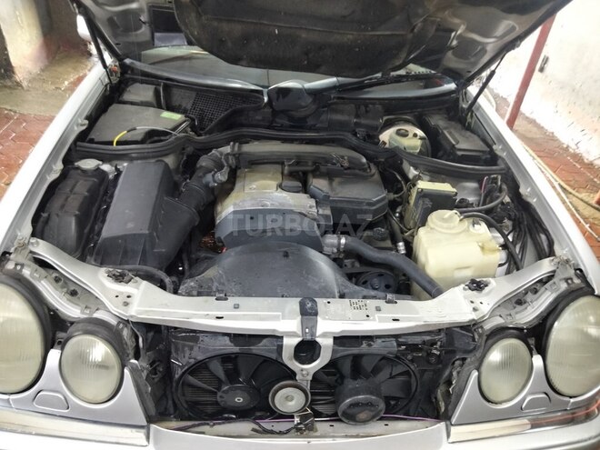 Mercedes E 230 1996, 320,000 km - 2.3 l - Bakı