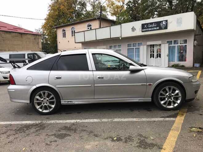 Opel Vectra 1999, 380,000 km - 2.0 л - Qusar