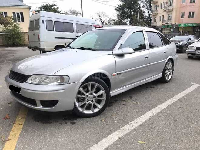 Opel Vectra 1999, 380,000 km - 2.0 л - Qusar