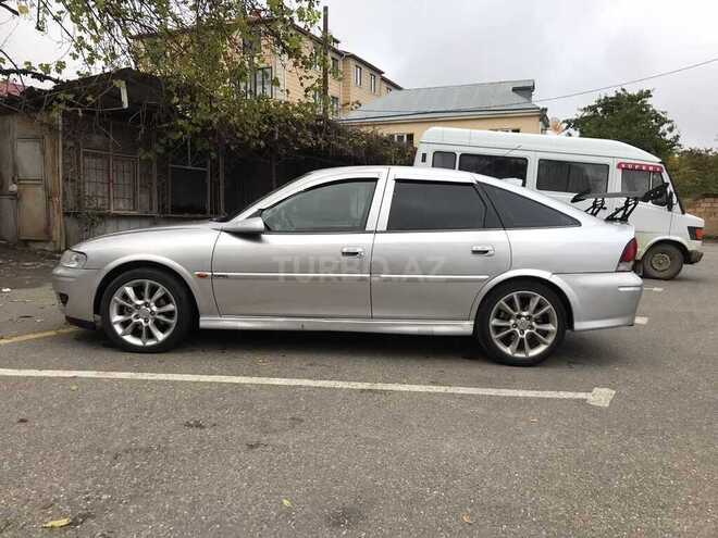 Opel Vectra 1999, 380,000 km - 2.0 л - Qusar