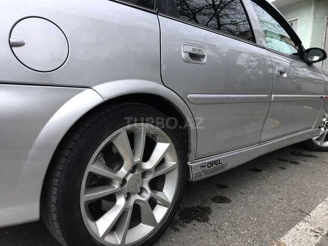 Opel Vectra 1999, 380,000 km - 2.0 л - Qusar