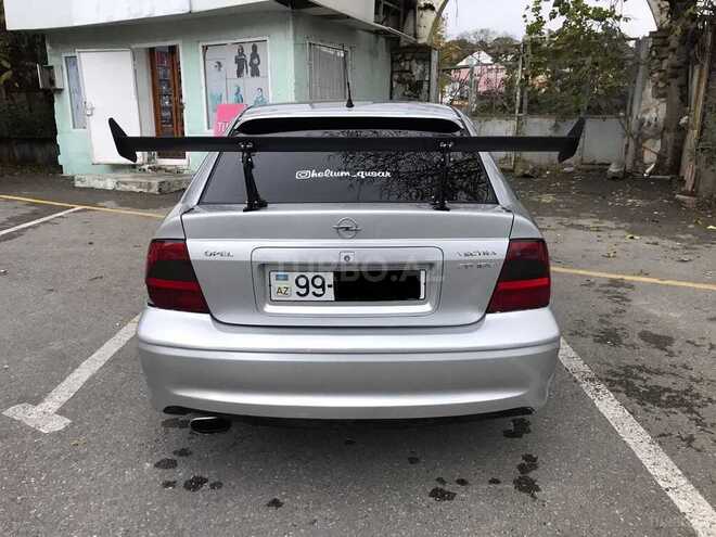 Opel Vectra 1999, 380,000 km - 2.0 л - Qusar