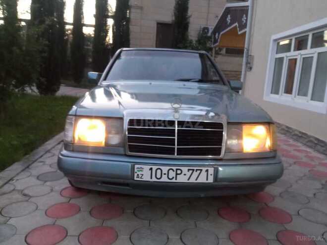 Mercedes E 200 1986, 352,810 km - 2.0 л - Masallı