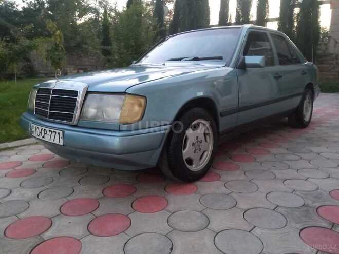 Mercedes E 200 1986, 352,810 km - 2.0 л - Masallı