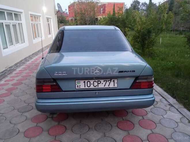 Mercedes E 200 1986, 352,810 km - 2.0 л - Masallı