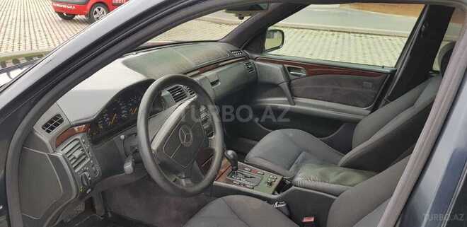 Mercedes E 230 1996, 235,000 km - 2.3 l - Şəmkir