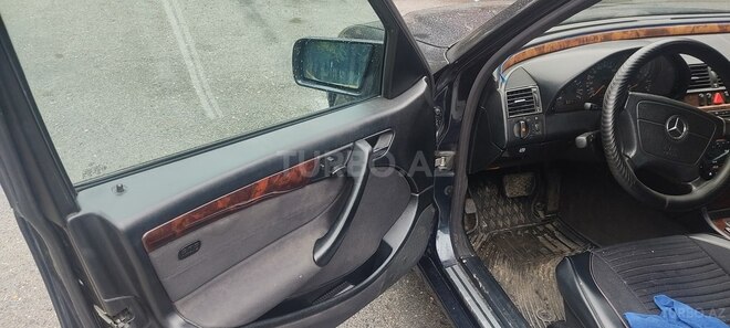 Mercedes C 200 1999, 220,000 km - 2.0 l - Sumqayıt