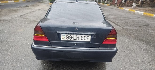 Mercedes C 200 1999, 220,000 km - 2.0 l - Sumqayıt