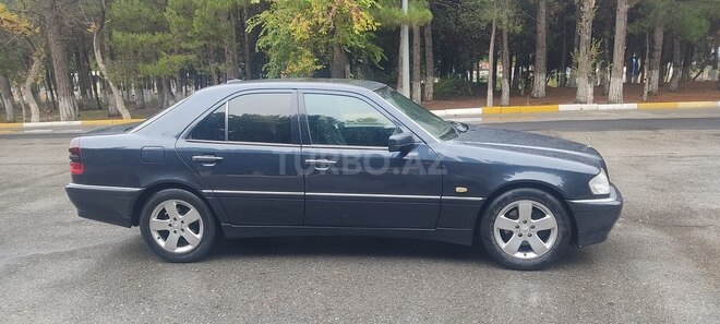 Mercedes C 200 1999, 220,000 km - 2.0 l - Sumqayıt
