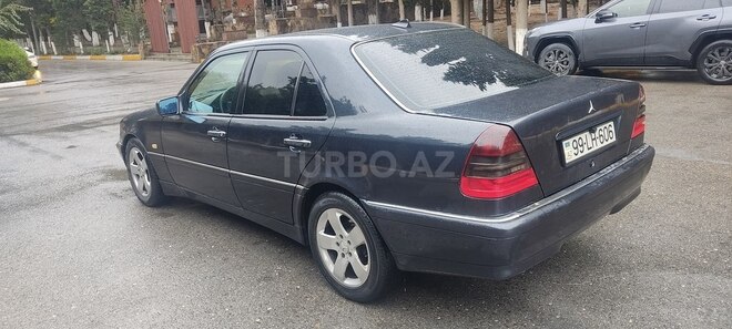 Mercedes C 200 1999, 220,000 km - 2.0 l - Sumqayıt
