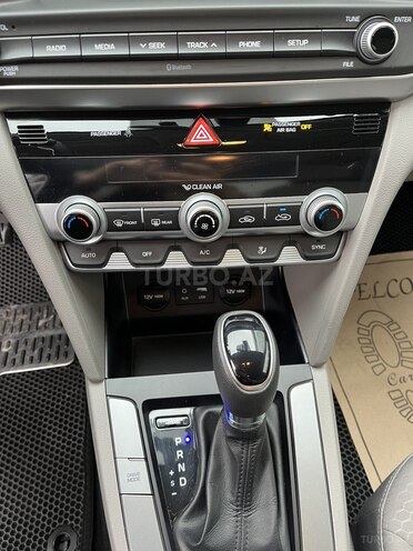 Hyundai Elantra 2019, 30,000 km - 2.0 l - Xırdalan