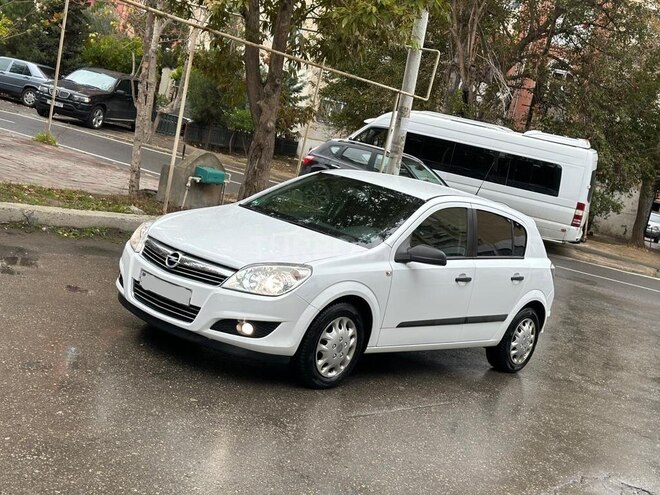 Opel Astra 2010, 190,000 km - 1.4 l - Bakı