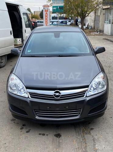 Opel Astra 2009, 180,000 km - 1.4 l - Gəncə