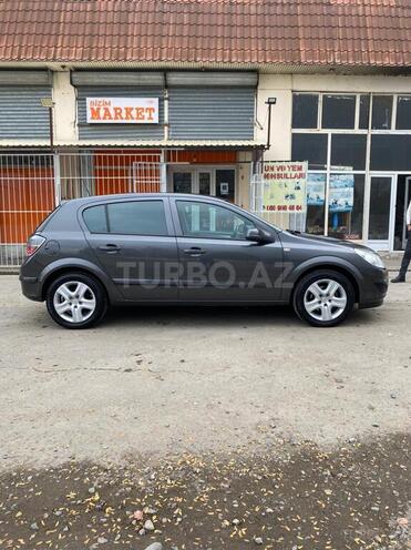 Opel Astra 2009, 180,000 km - 1.4 l - Gəncə