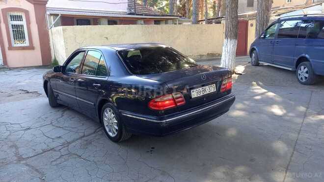 Mercedes E 240 1999, 182,000 km - 2.4 l - Bakı