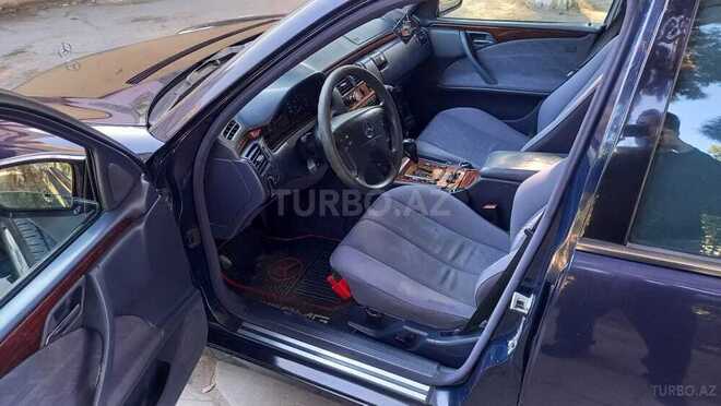 Mercedes E 240 1999, 182,000 km - 2.4 l - Bakı
