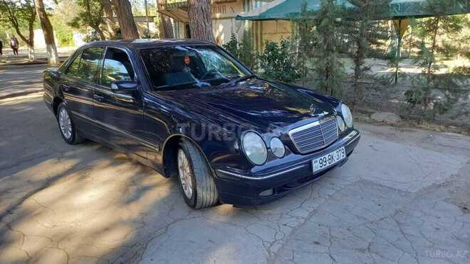 Mercedes E 240 1999, 182,000 km - 2.4 l - Bakı