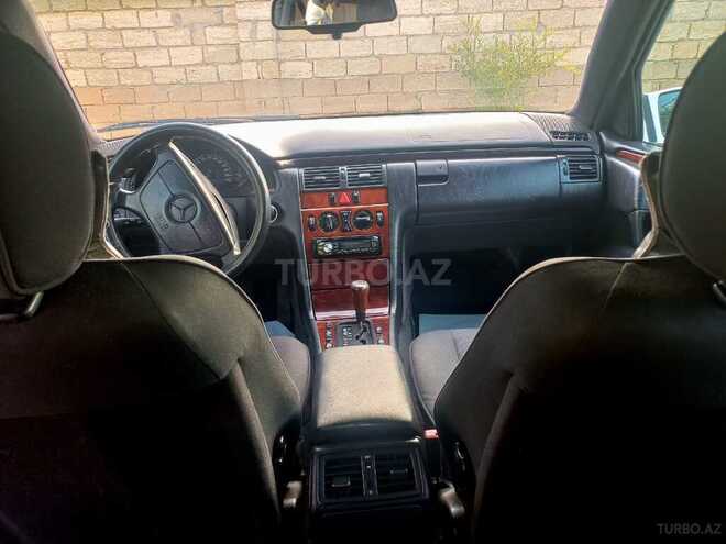 Mercedes E 220 1998, 45,560 km - 2.2 л - Sumqayıt
