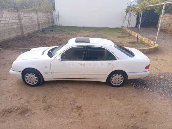 Mercedes E 220 1998, 45,560 km - 2.2 л - Sumqayıt