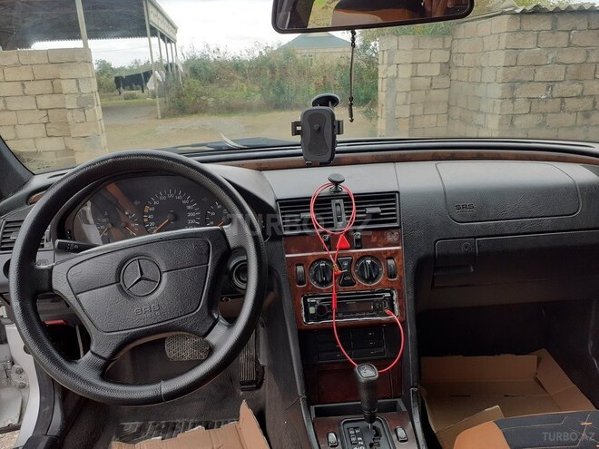 Mercedes C 180 1997, 34,000 km - 1.8 l - İmişli