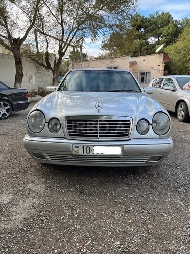Mercedes E 230 1996, 378,000 km - 2.3 l - Sumqayıt
