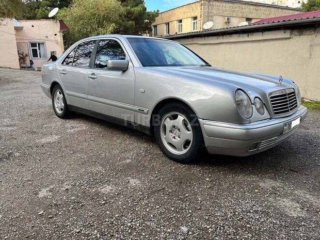 Mercedes E 230 1996, 378,000 km - 2.3 l - Sumqayıt