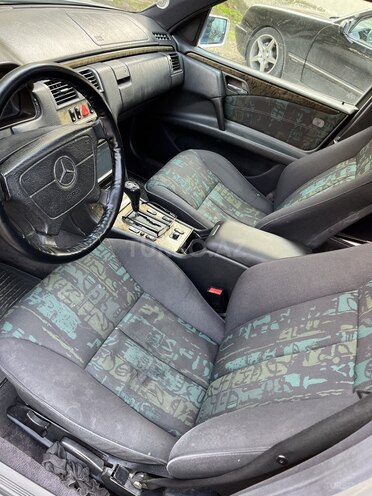 Mercedes E 230 1996, 378,000 km - 2.3 l - Sumqayıt