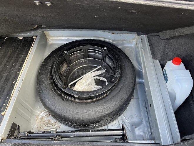 Mercedes E 230 1996, 378,000 km - 2.3 l - Sumqayıt