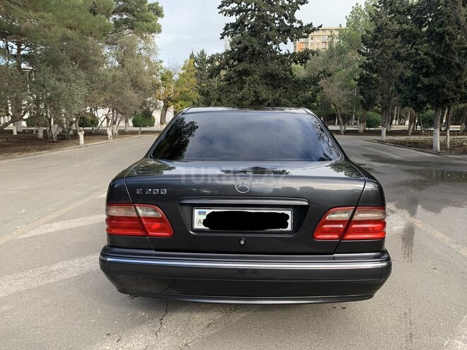 Mercedes E 200 2000, 242,000 km - 2.0 l - Sumqayıt