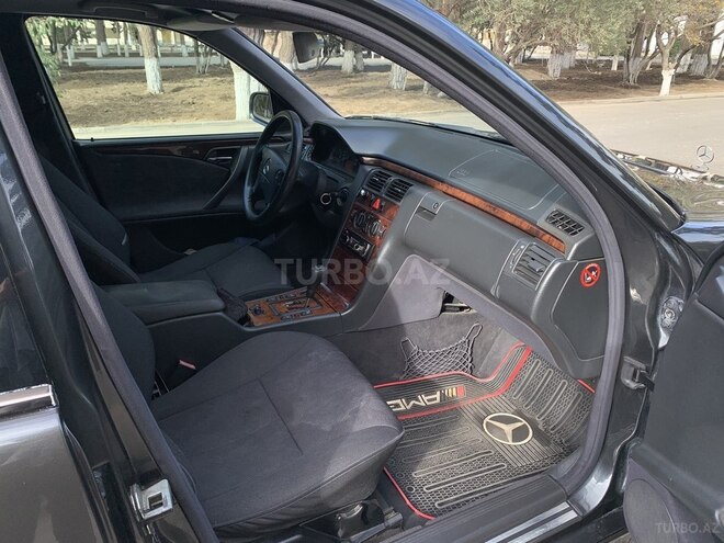Mercedes E 200 2000, 242,000 km - 2.0 l - Sumqayıt