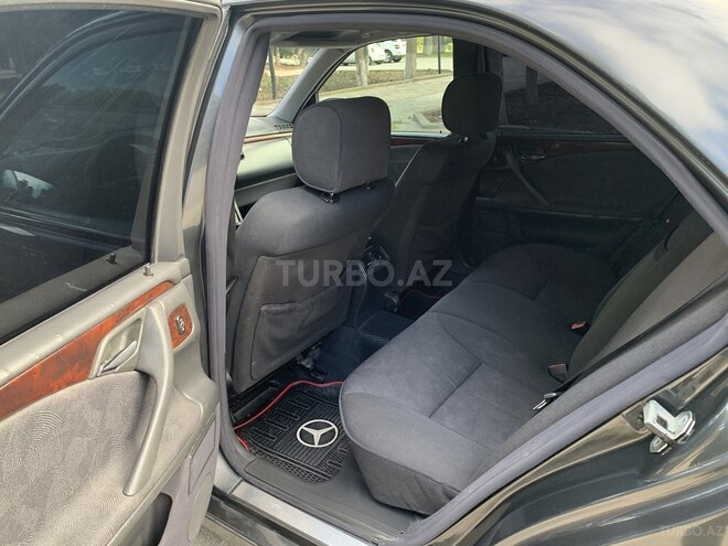 Mercedes E 200 2000, 242,000 km - 2.0 l - Sumqayıt