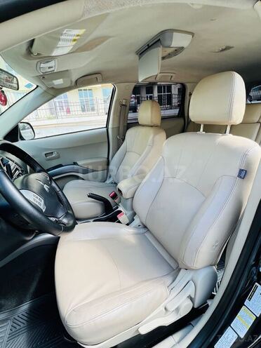 Mitsubishi Outlander 2009, 150,000 km - 3.0 l - Bakı