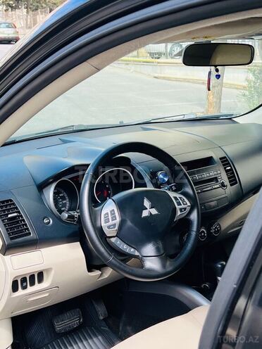 Mitsubishi Outlander 2009, 150,000 km - 3.0 l - Bakı