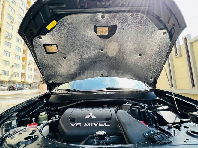 Mitsubishi Outlander 2009, 150,000 km - 3.0 l - Bakı