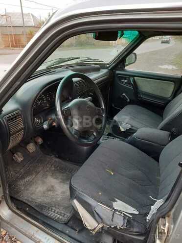 GAZ 3110 2003, 40,896 km - 2.3 л - Salyan