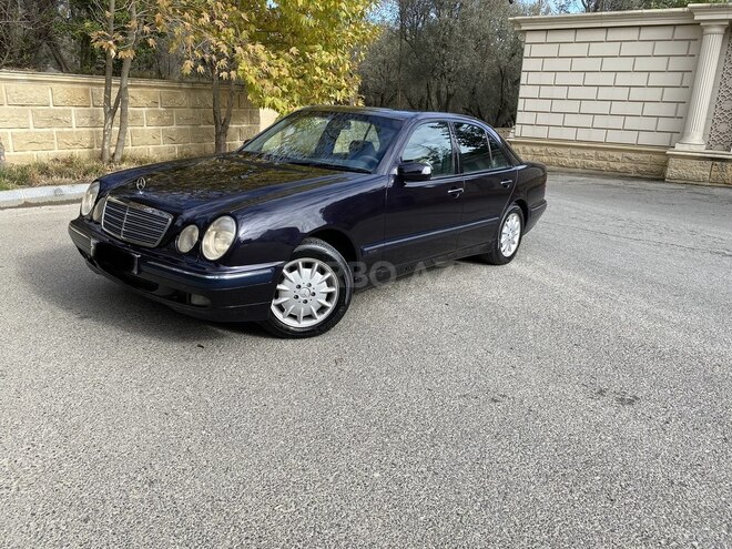 Mercedes E 220 2001, 260,000 km - 2.2 l - Bakı